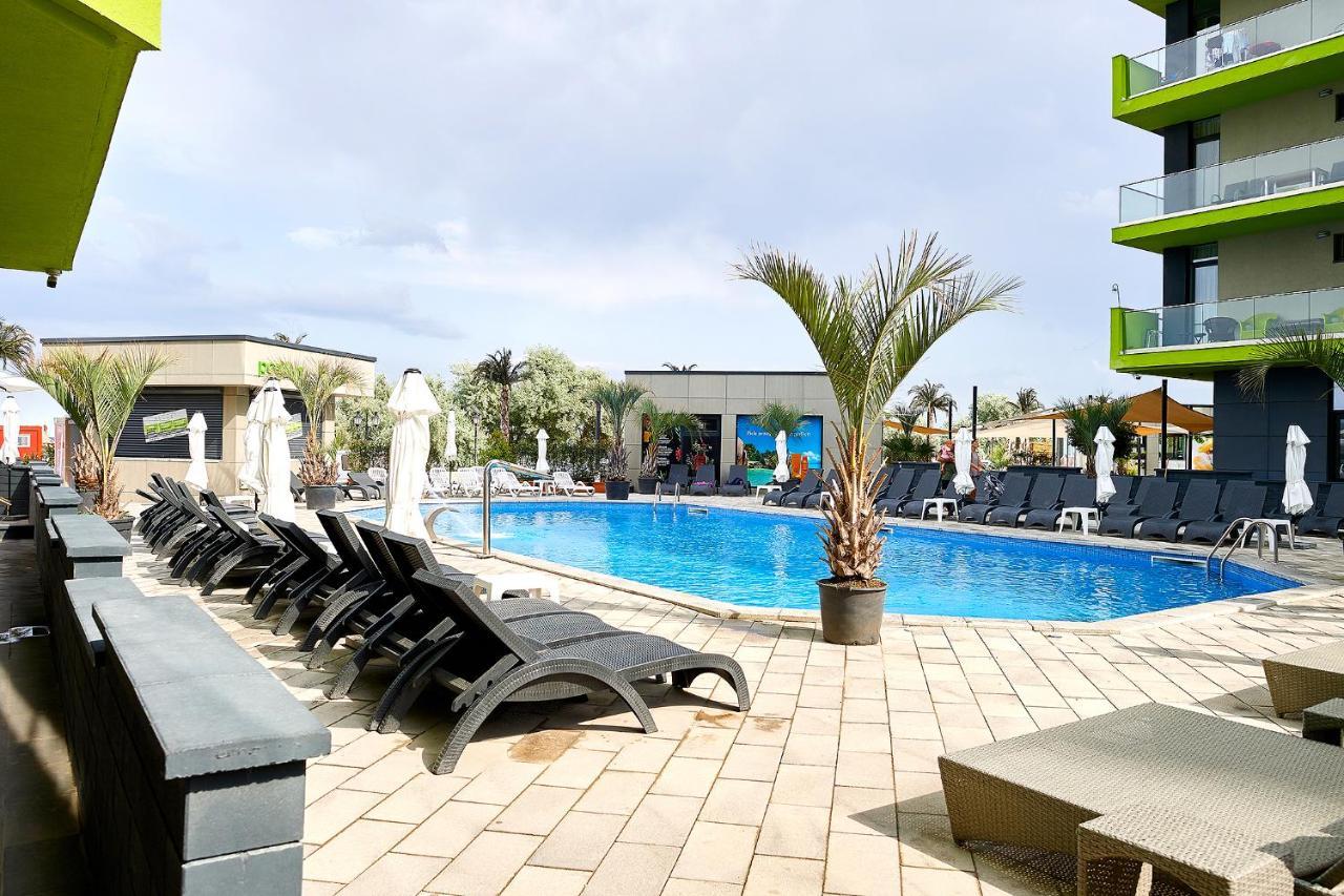 Berlin Luxury Apartment Spa N Pool Beach Resort Năvodari Exterior foto