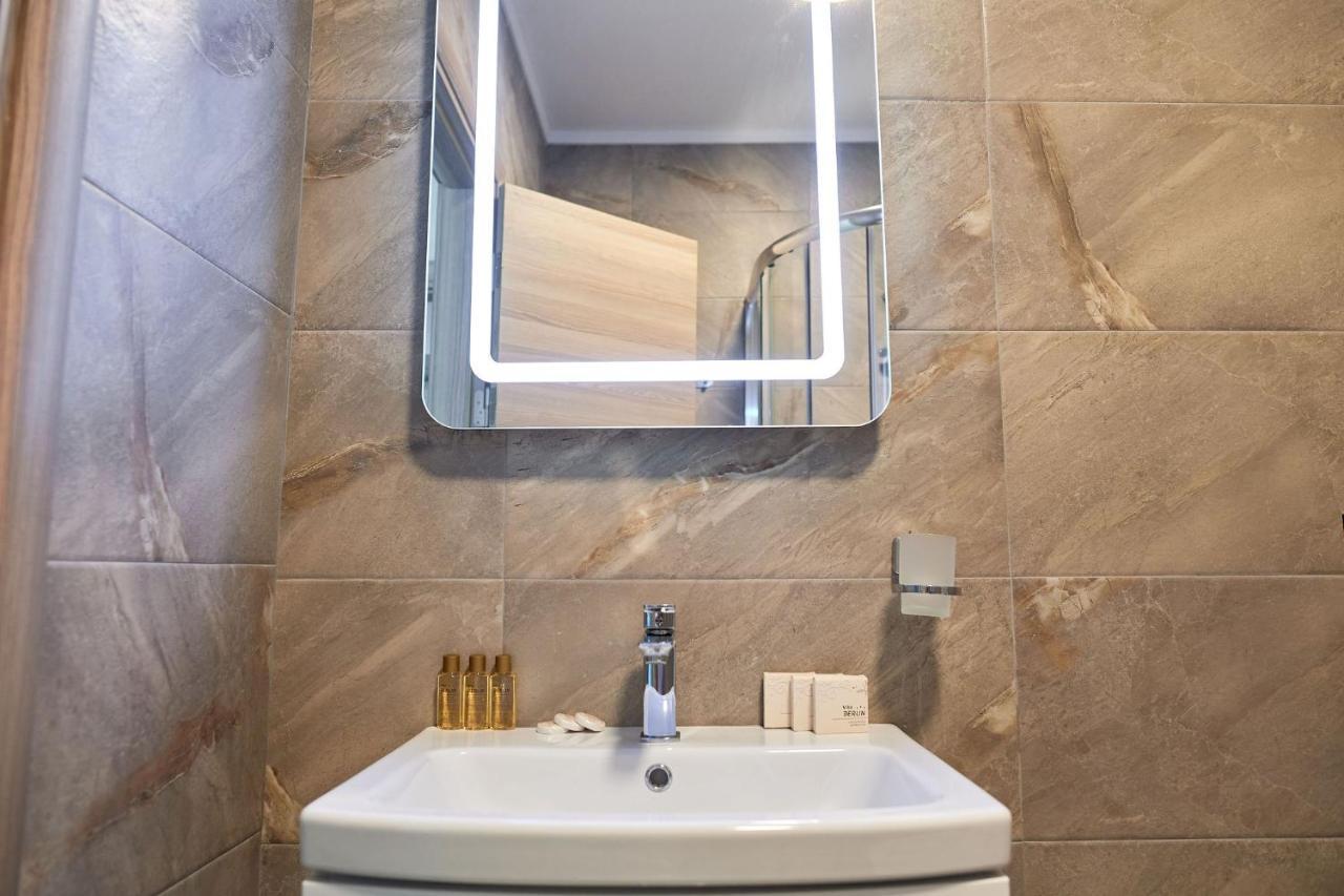 Berlin Luxury Apartment Spa N Pool Beach Resort Năvodari Exterior foto